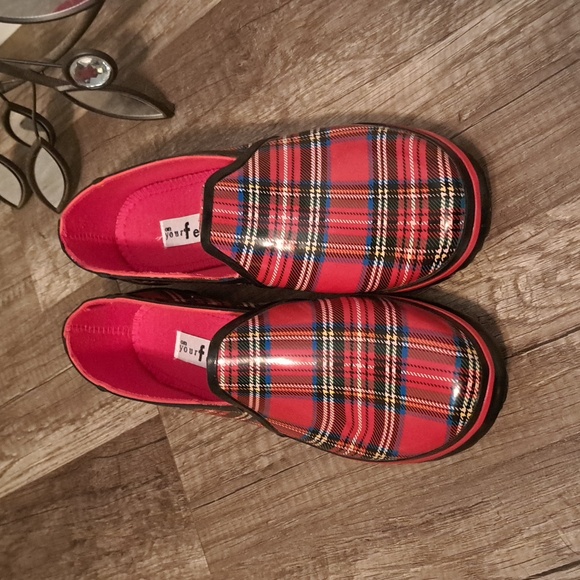 On Your Feet Plaid Rain Shoes - Picture 2 of 9